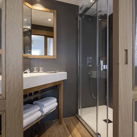 Les Vikings Hotell 4*