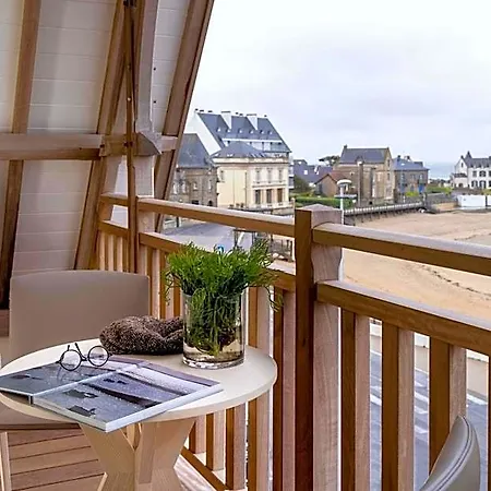 Les Vikings Hotel 4*